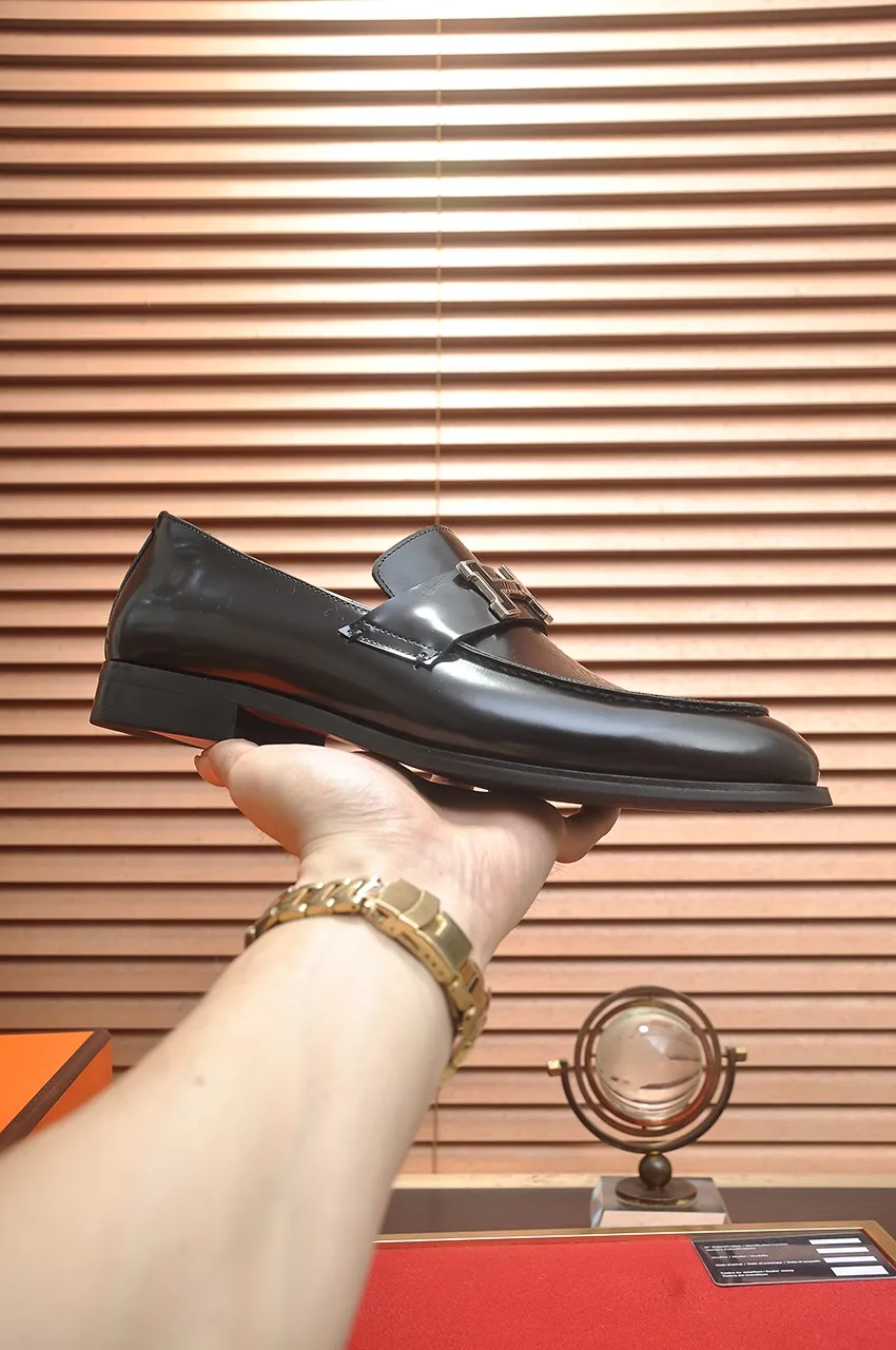 Men's shoes💰520💶[HERMES] (cowhide lining)🍀Italian top luxury🍀He does not pursue novel styles and gorgeous colors, but attracts the favor of successful men with his flawless, elegant and classic style. Formal leather shoes This very comfortable, simple and stable style allows you to easily match any style! The pattern is absolutely 1:1 refined from the original case, and we strive for excellence in materials, imported cowhide + cowhide lining💪💪💪extraordinary texture👍! .Code number: 38-45 (45 customized)
